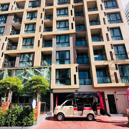 Ramada By Wyndham Bangkok Ten Ekamai Residences Ngoại thất bức ảnh