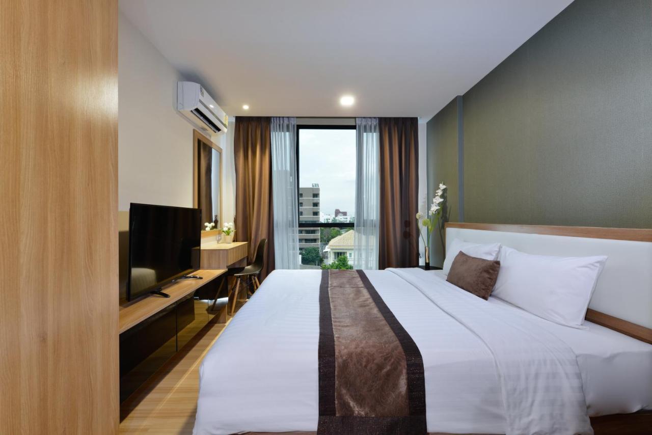 Ramada By Wyndham Bangkok Ten Ekamai Residences Ngoại thất bức ảnh