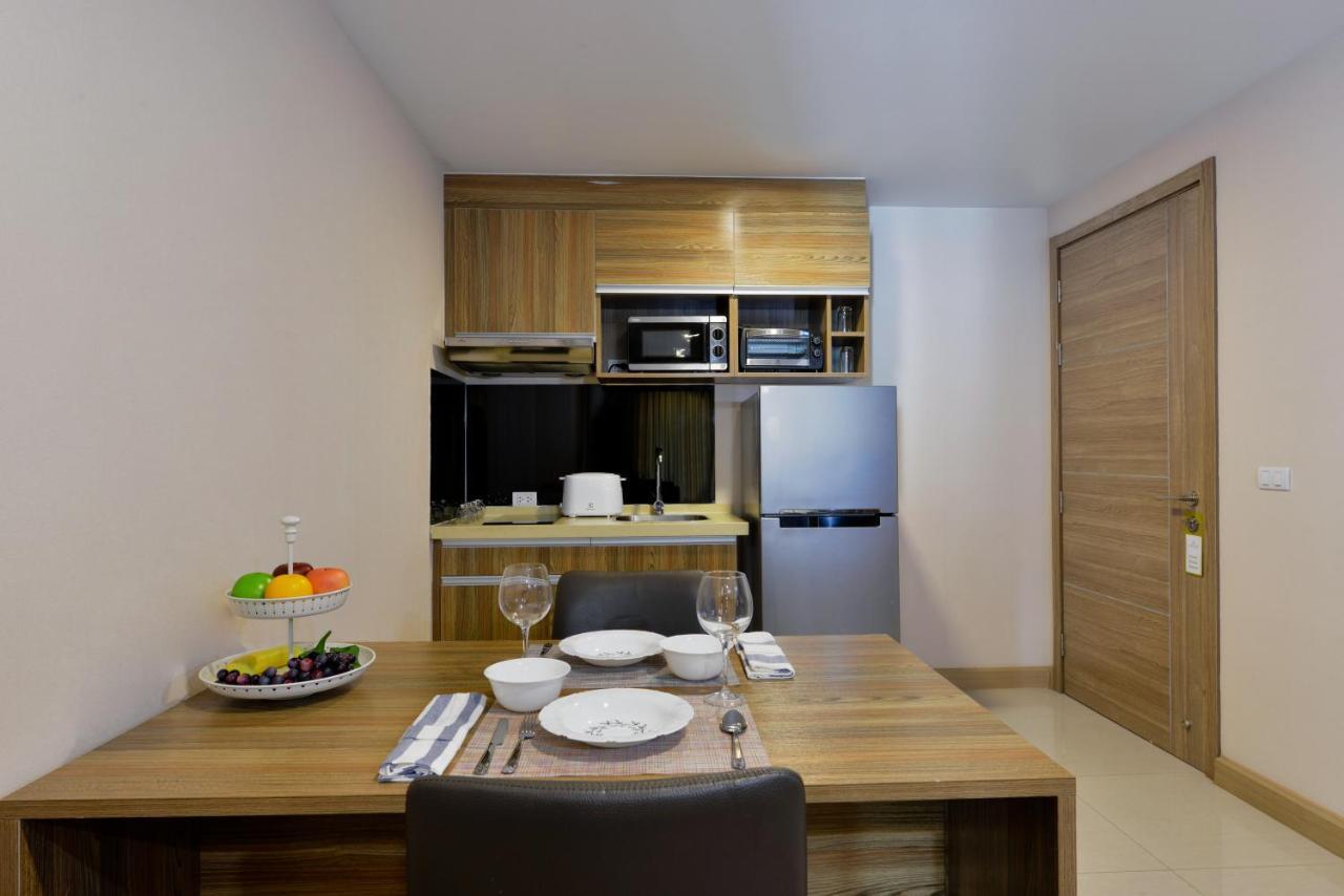Ramada By Wyndham Bangkok Ten Ekamai Residences Ngoại thất bức ảnh