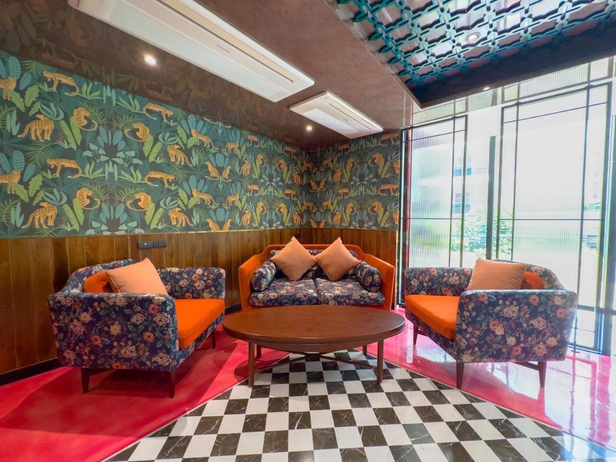 Ramada By Wyndham Bangkok Ten Ekamai Residences Ngoại thất bức ảnh