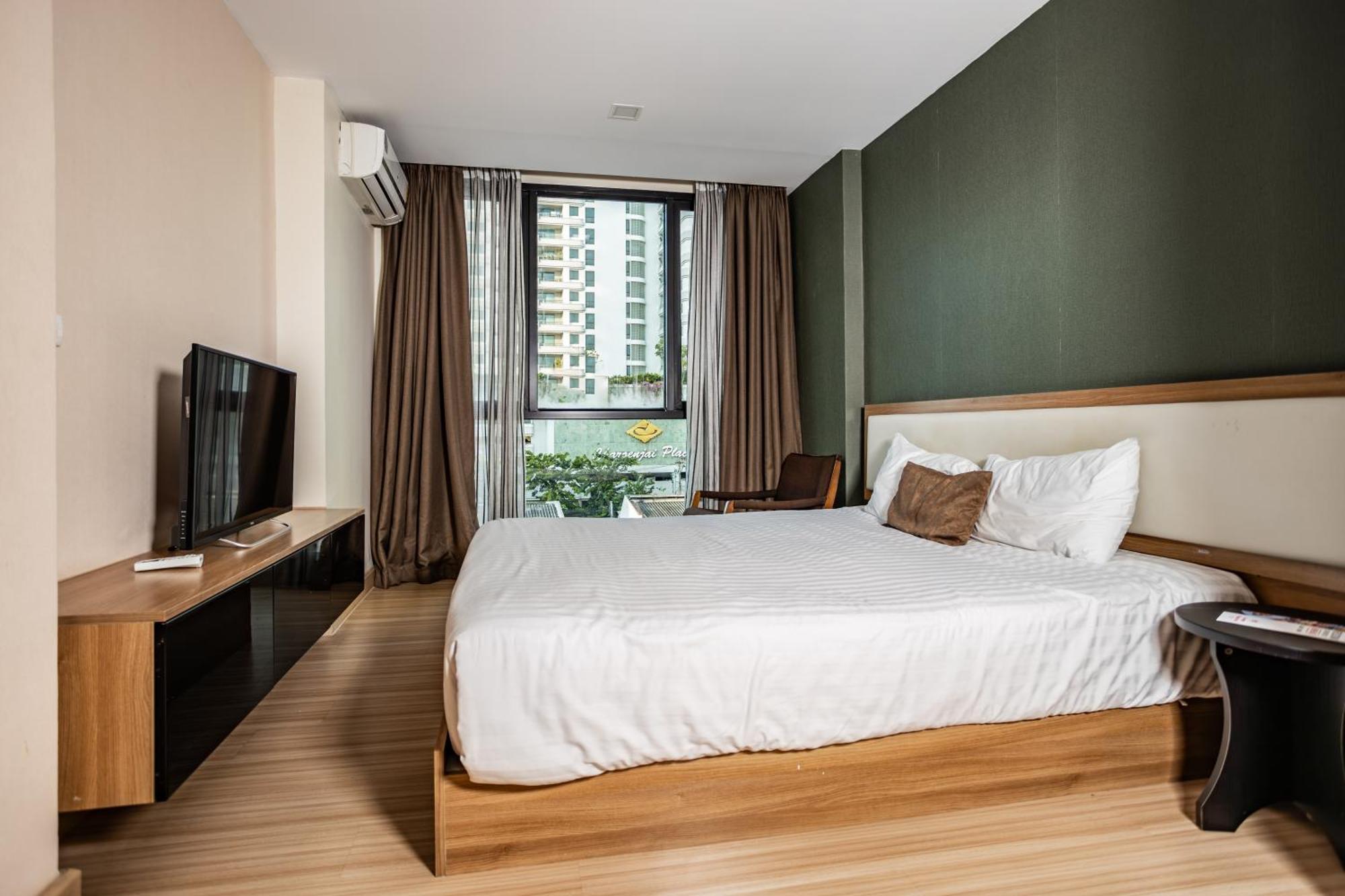 Ramada By Wyndham Bangkok Ten Ekamai Residences Ngoại thất bức ảnh