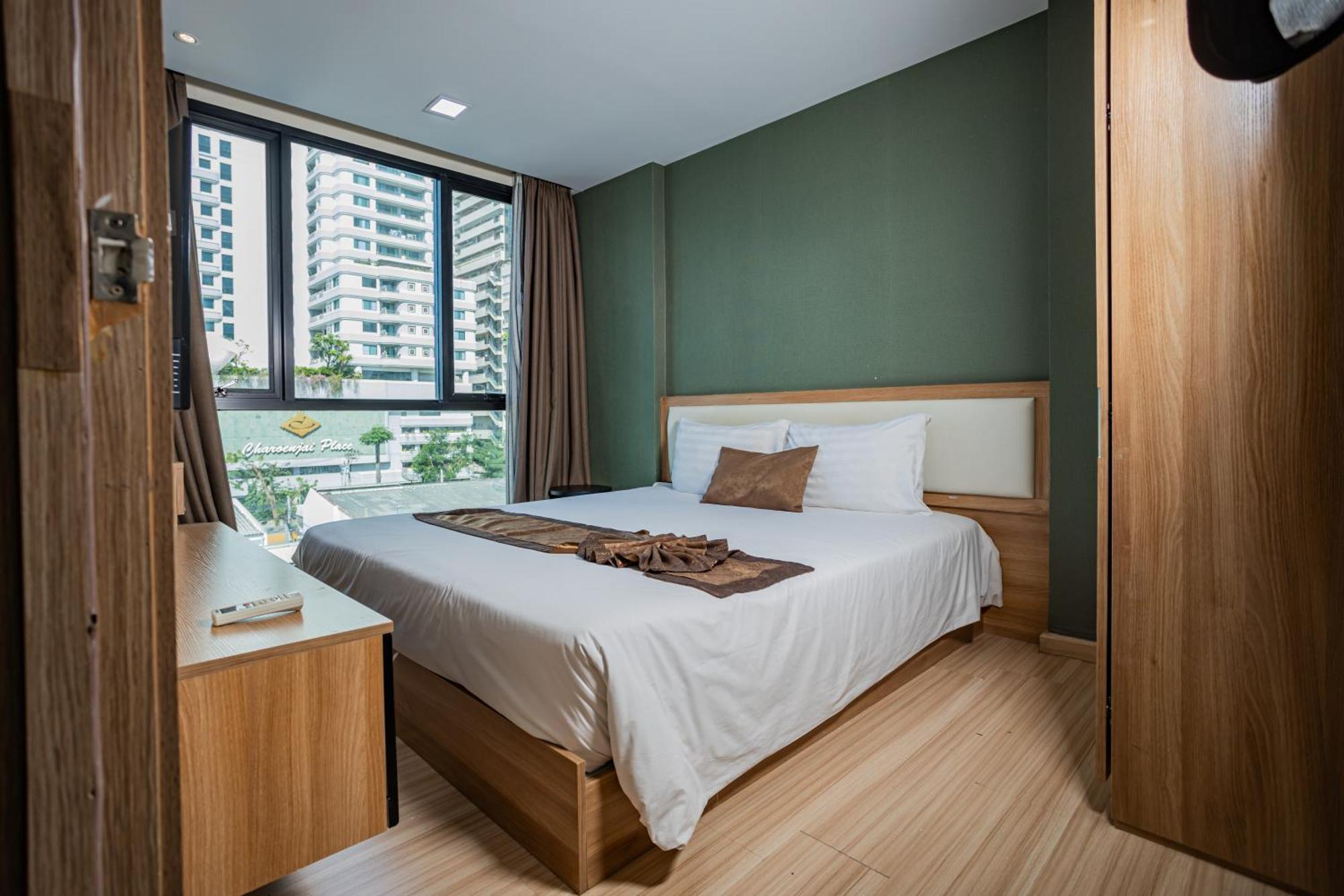 Ramada By Wyndham Bangkok Ten Ekamai Residences Ngoại thất bức ảnh