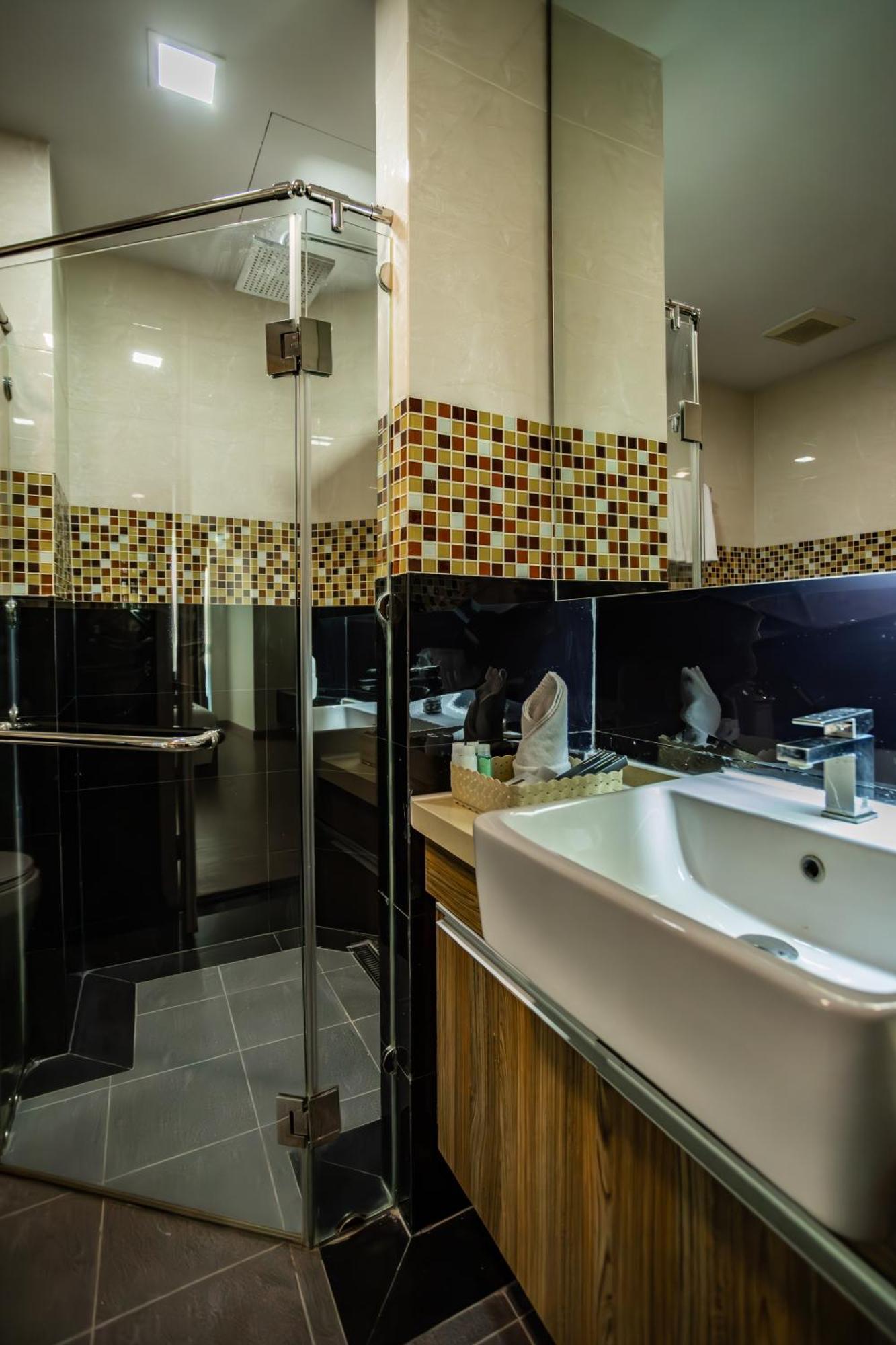 Ramada By Wyndham Bangkok Ten Ekamai Residences Ngoại thất bức ảnh
